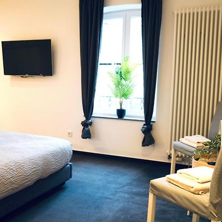 Haus Im Gruenen Fuer 6 Personen-3 Schlafzimmer- 3 Baedern -Waschmaschine-Grosse Terrasse- Vollausgestattete Kueche Wolfsburg Buitenkant foto