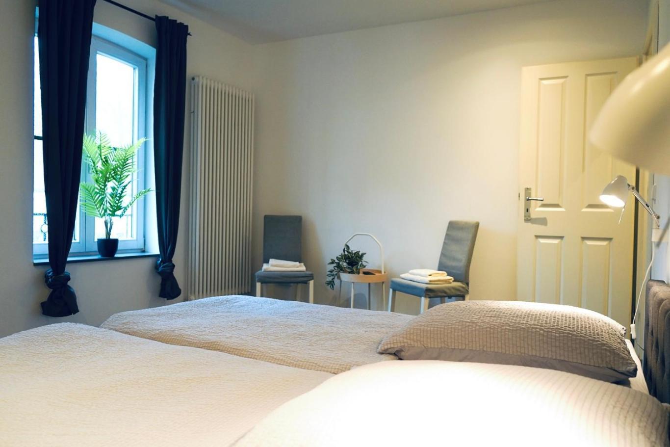 Haus Im Gruenen Fuer 6 Personen-3 Schlafzimmer- 3 Baedern -Waschmaschine-Grosse Terrasse- Vollausgestattete Kueche Wolfsburg Buitenkant foto