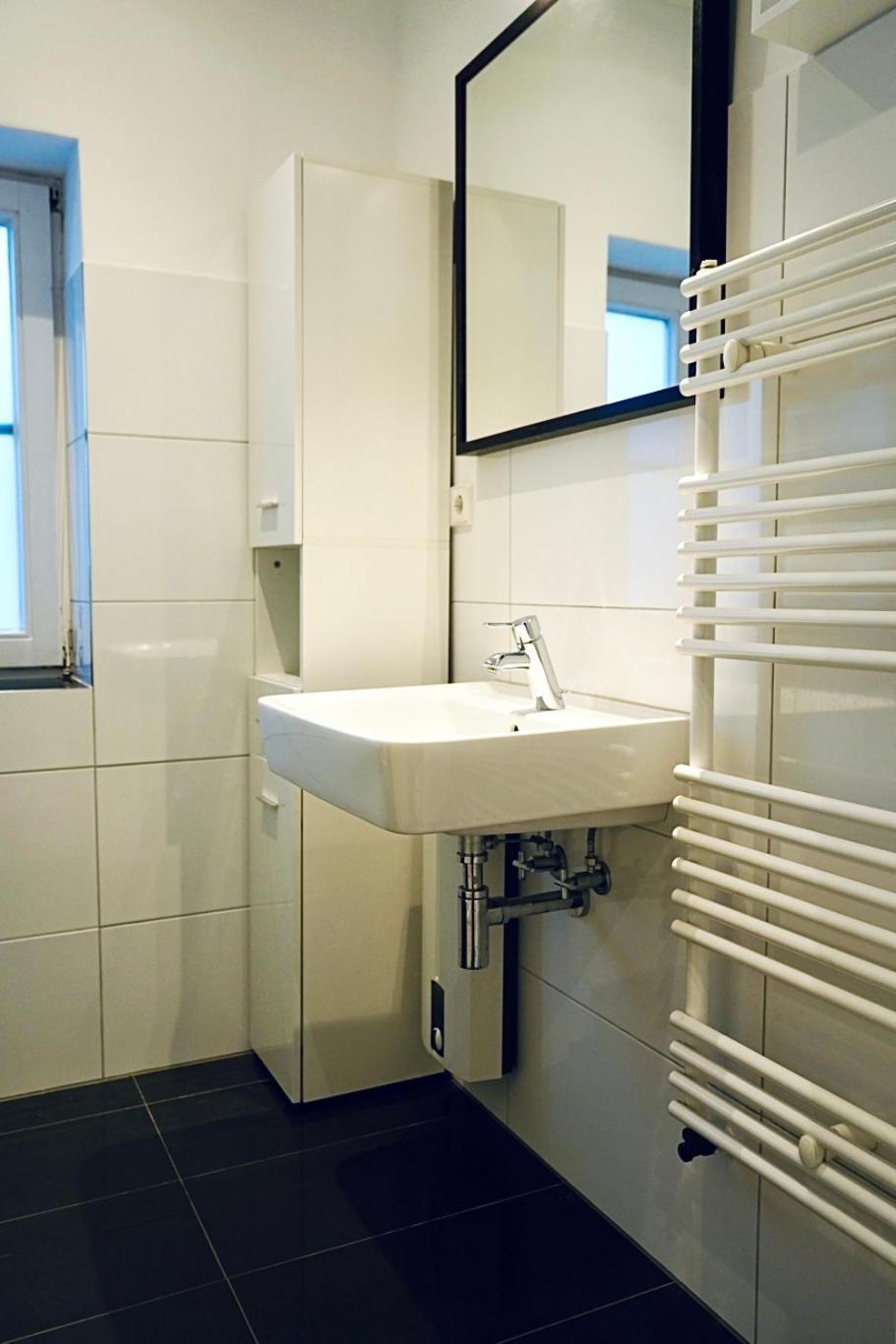 Haus Im Gruenen Fuer 6 Personen-3 Schlafzimmer- 3 Baedern -Waschmaschine-Grosse Terrasse- Vollausgestattete Kueche Wolfsburg Buitenkant foto